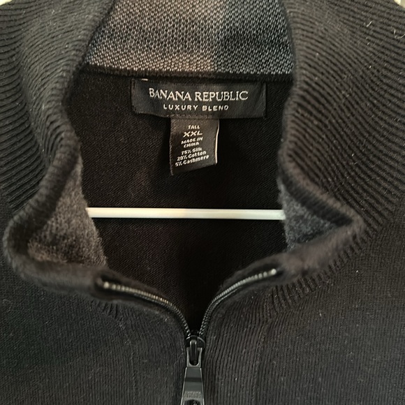 Banana Republic luxury blend Men’s black zip up sweater XXL tall, hardly worn - Picture 3 of 4